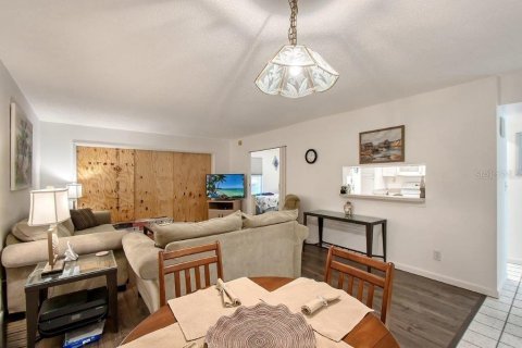 Condo in Sarasota, Florida, 2 bedrooms  № 1823331 - photo 12