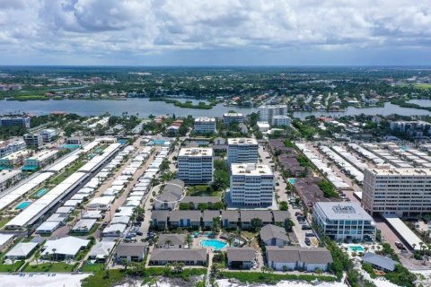 Condo in Sarasota, Florida, 2 bedrooms  № 1823331 - photo 28
