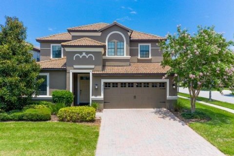 House in Davenport, Florida 7 bedrooms, 334.82 sq.m. № 2218861
