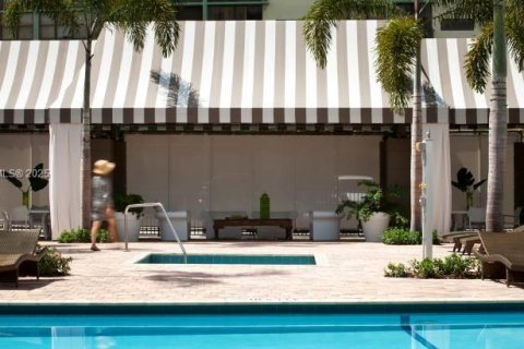 Appartement à louer à Sunny Isles Beach, Floride: 2 chambres, 104.98 m2 № 1865278 - photo 15