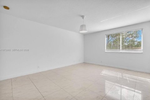 Купить виллу или дом в Уэстон, Флорида 3 спальни, 168.62м2, № 2033680 - фото 16