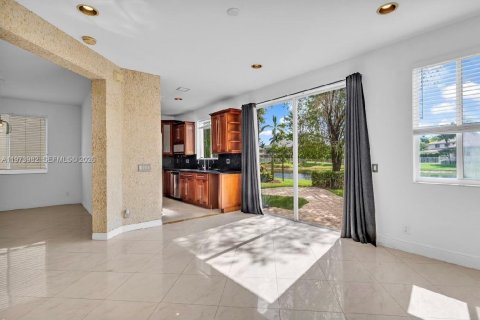 Купить виллу или дом в Уэстон, Флорида 3 спальни, 168.62м2, № 2033680 - фото 10