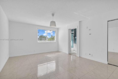 Купить виллу или дом в Уэстон, Флорида 3 спальни, 168.62м2, № 2033680 - фото 15