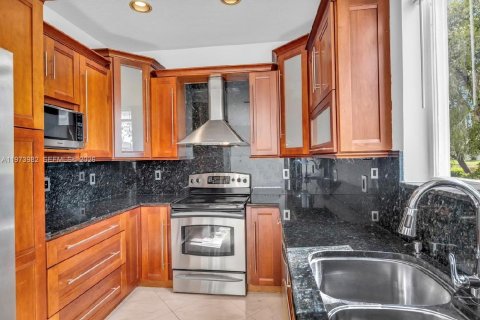 Купить виллу или дом в Уэстон, Флорида 3 спальни, 168.62м2, № 2033680 - фото 12