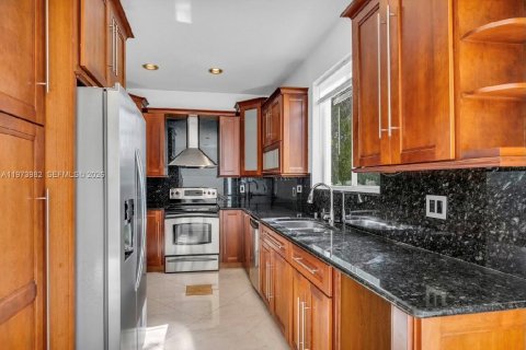 Купить виллу или дом в Уэстон, Флорида 3 спальни, 168.62м2, № 2033680 - фото 13