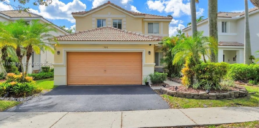 Дом в Уэстон, Флорида 3 спальни, 168.62м2 № 2033680