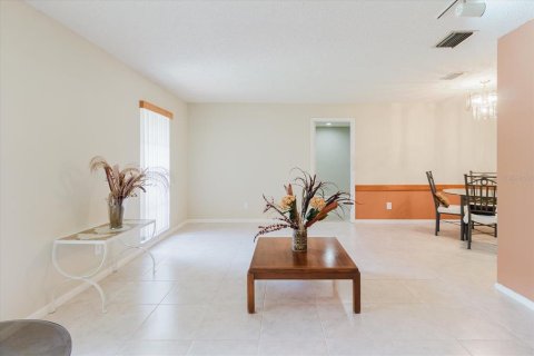 Villa ou maison à vendre à Tampa, Floride: 4 chambres, 201.32 m2 № 1819403 - photo 17