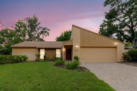Villa ou maison à vendre à Tampa, Floride: 4 chambres, 201.32 m2 № 1819403 - photo 1