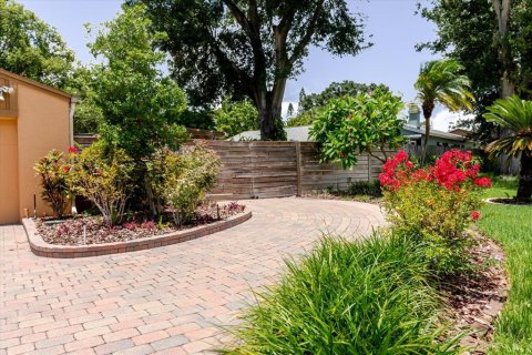 Villa ou maison à vendre à Tampa, Floride: 4 chambres, 201.32 m2 № 1819403 - photo 11