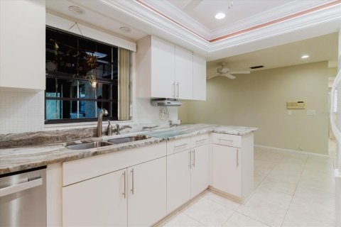 Villa ou maison à vendre à Tampa, Floride: 4 chambres, 201.32 m2 № 1819403 - photo 28