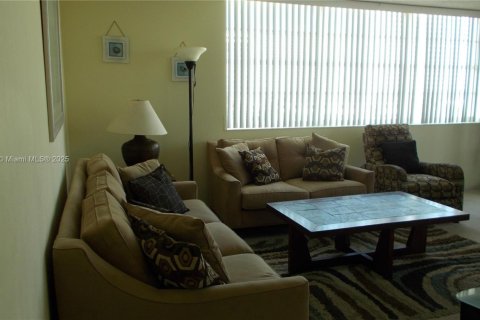 Copropriété à louer à Hallandale Beach, Floride: 2 chambres, 106.37 m2 № 2169637 - photo 5