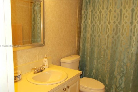 Copropriété à louer à Hallandale Beach, Floride: 2 chambres, 106.37 m2 № 2169637 - photo 23