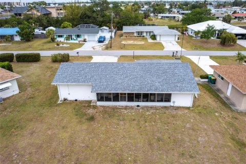 House in Port Charlotte, Florida 2 bedrooms, 102.94 sq.m. № 1608536 - photo 19