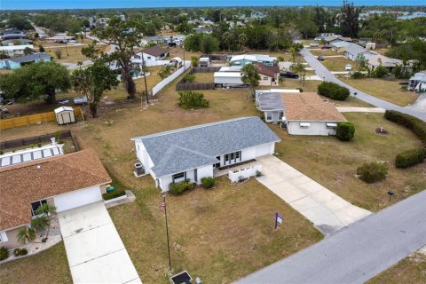 House in Port Charlotte, Florida 2 bedrooms, 102.94 sq.m. № 1608536 - photo 23