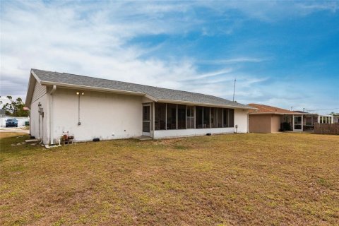 House in Port Charlotte, Florida 2 bedrooms, 102.94 sq.m. № 1608536 - photo 18