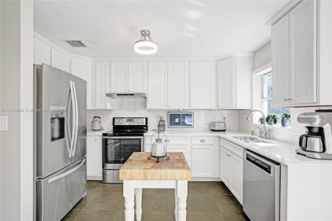 Villa ou maison à vendre à Fort Lauderdale, Floride: 3 chambres, 136.19 m2 № 1972070 - photo 3