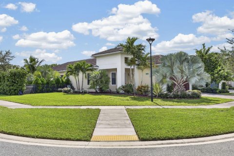 House in Westlake, Florida 2 bedrooms, 172.33 sq.m. № 2387093 - photo 7