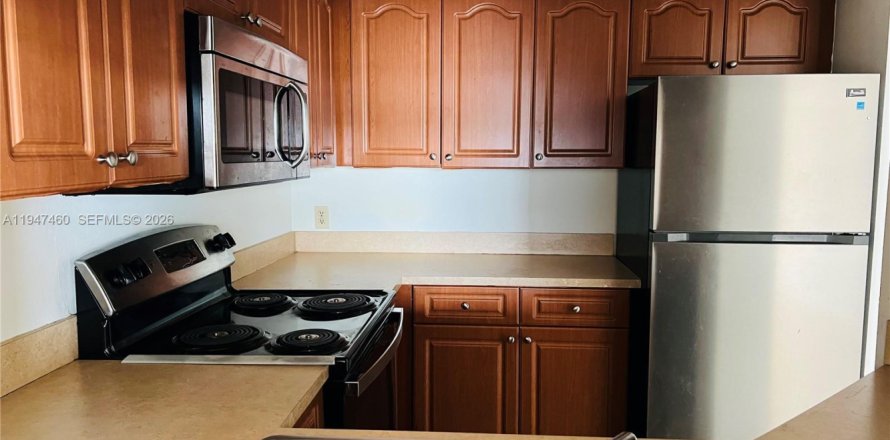 Townhouse in Fort Lauderdale, Florida 2 bedrooms, 95.88 sq.m. № 2003388