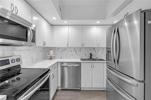 Copropriété à vendre à Miami Beach, Floride: 2 chambres, 110.55 m2 № 1817163 - photo 16