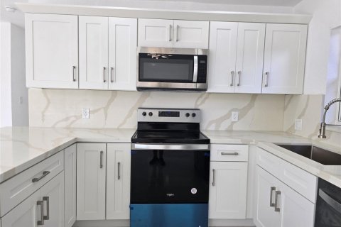 Copropriété à louer à Lauderhill, Floride: 3 chambres, 125.42 m2 № 2250509 - photo 3