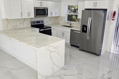 Copropriété à louer à Lauderhill, Floride: 3 chambres, 125.42 m2 № 2250509 - photo 2