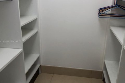 Condominio en venta en Aventura, Florida, 2 dormitorios, 145.39 m2 № 1947423 - foto 22