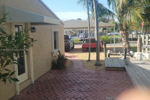 Casa en alquiler en Pompano Beach, Florida, 1 dormitorio, 60.39 m2 № 1935940 - foto 8