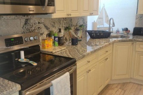 Casa en alquiler en Pompano Beach, Florida, 1 dormitorio, 60.39 m2 № 1935940 - foto 6