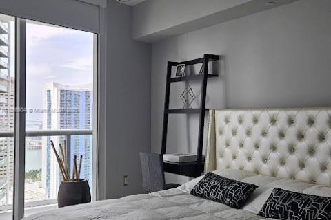 Condo in Miami, Florida, 1 bedroom  № 1893490 - photo 6