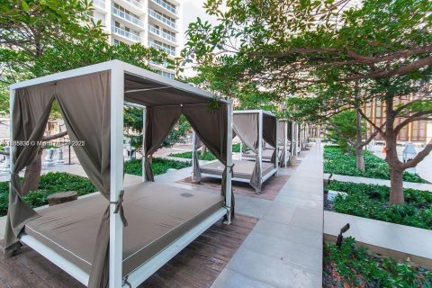 Condo in Miami, Florida, 1 bedroom  № 1893490 - photo 14