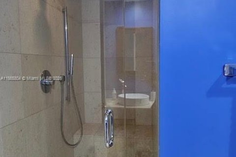 Condo in Miami, Florida, 1 bedroom  № 1893490 - photo 9
