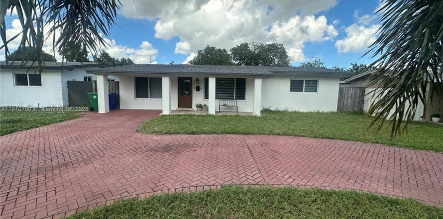 Villa ou maison à Miramar, Floride 3 chambres, 97.08 m2 № 1967163