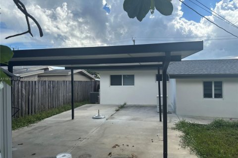 Villa ou maison à vendre à Miramar, Floride: 3 chambres, 97.08 m2 № 1967163 - photo 3