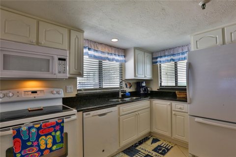 Condominio en alquiler en New Smyrna Beach, Florida, 2 dormitorios, 105.82 m2 № 2108477 - foto 9