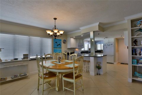 Condominio en alquiler en New Smyrna Beach, Florida, 2 dormitorios, 105.82 m2 № 2108477 - foto 6