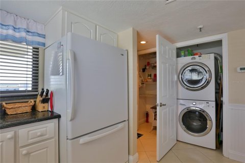 Condominio en alquiler en New Smyrna Beach, Florida, 2 dormitorios, 105.82 m2 № 2108477 - foto 10