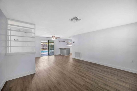 Villa ou maison à vendre à Port Richey, Floride: 3 chambres, 120.77 m2 № 2091848 - photo 6