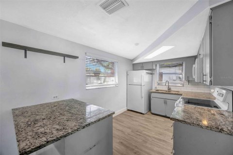 Villa ou maison à vendre à Port Richey, Floride: 3 chambres, 120.77 m2 № 2091848 - photo 12