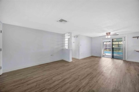 Villa ou maison à vendre à Port Richey, Floride: 3 chambres, 120.77 m2 № 2091848 - photo 9