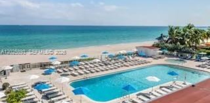 Hotel in Sunny Isles Beach, Florida 39.02 sq.m. № 2145736
