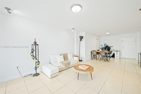 Copropriété à louer à North Bay Village, Floride: 1 chambre, 87.33 m2 № 1967881 - photo 11