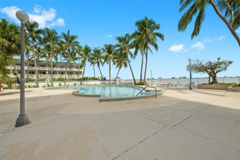 Copropriété à louer à North Bay Village, Floride: 1 chambre, 87.33 m2 № 1967881 - photo 25