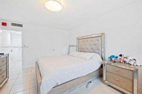 Copropriété à louer à North Bay Village, Floride: 1 chambre, 87.33 m2 № 1967881 - photo 17