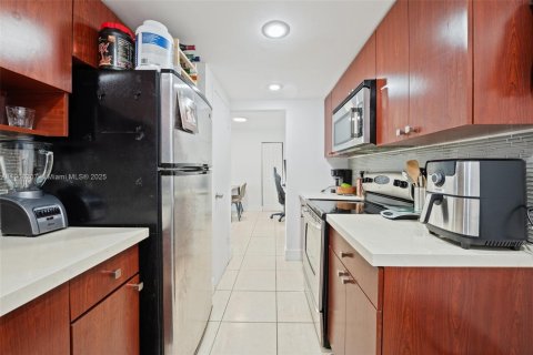 Copropriété à louer à North Bay Village, Floride: 1 chambre, 87.33 m2 № 1967881 - photo 15