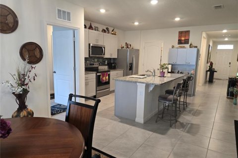 House in DeLand, Florida 3 bedrooms, 156.54 sq.m. № 2110295 - photo 18