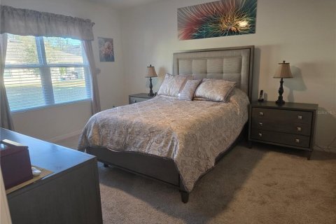 House in DeLand, Florida 3 bedrooms, 156.54 sq.m. № 2110295 - photo 4