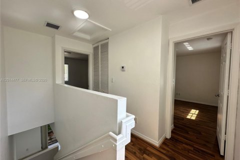 Touwnhouse à louer à Hallandale Beach, Floride: 2 chambres, 125.42 m2 № 2076499 - photo 20