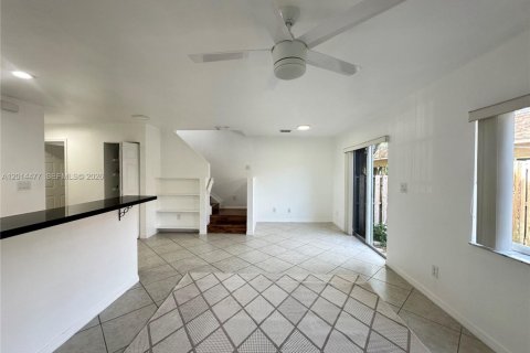 Touwnhouse à Hallandale Beach, Floride 2 chambres, 125.42 m2 № 2076499