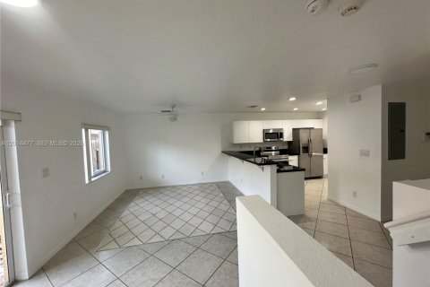 Touwnhouse à louer à Hallandale Beach, Floride: 2 chambres, 125.42 m2 № 2076499 - photo 18