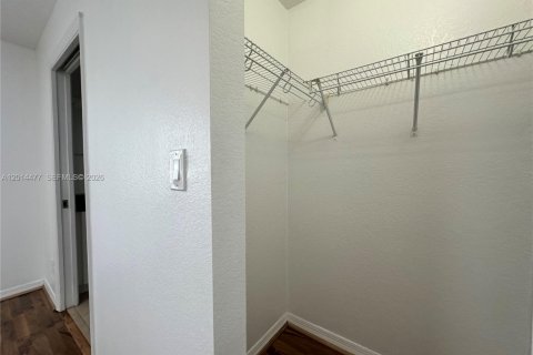 Touwnhouse à louer à Hallandale Beach, Floride: 2 chambres, 125.42 m2 № 2076499 - photo 24